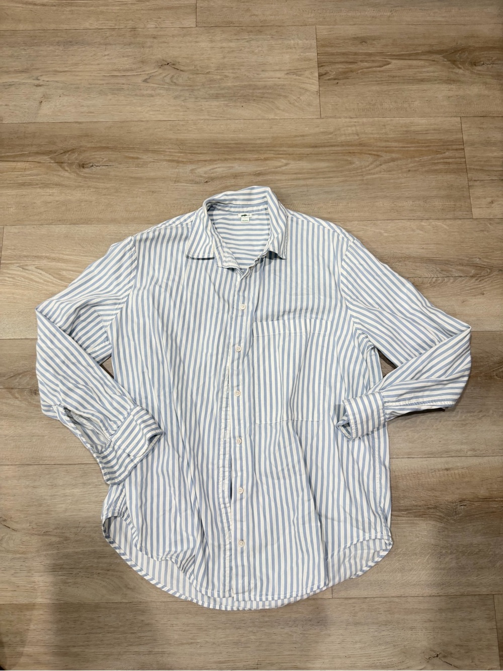 Aerie Light Blue & White Striped Women’s Button-Up Shirt